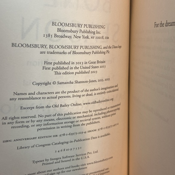 The Bone Season - custom sprayed, anniversary edition - Picture 3 of 5